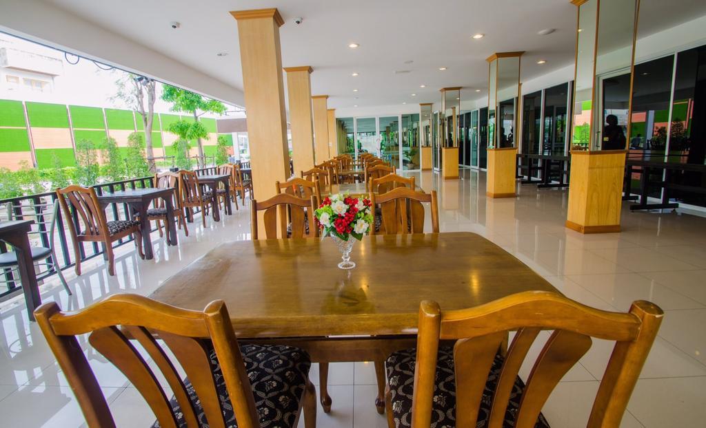 Th Beach Hotel Hua Hin Ngoại thất bức ảnh