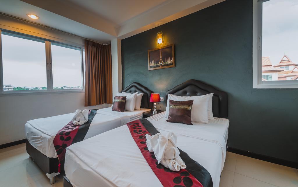 Th Beach Hotel Hua Hin Ngoại thất bức ảnh