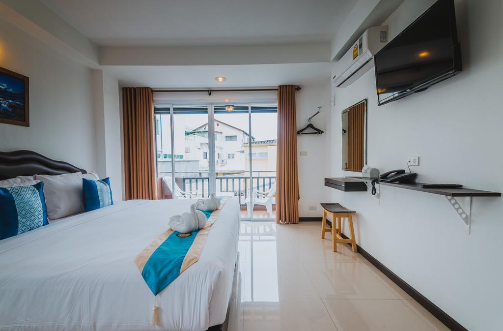 Th Beach Hotel Hua Hin Ngoại thất bức ảnh