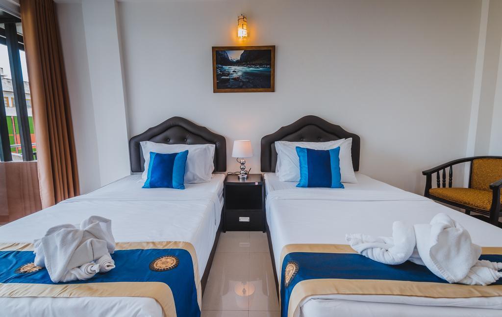 Th Beach Hotel Hua Hin Ngoại thất bức ảnh