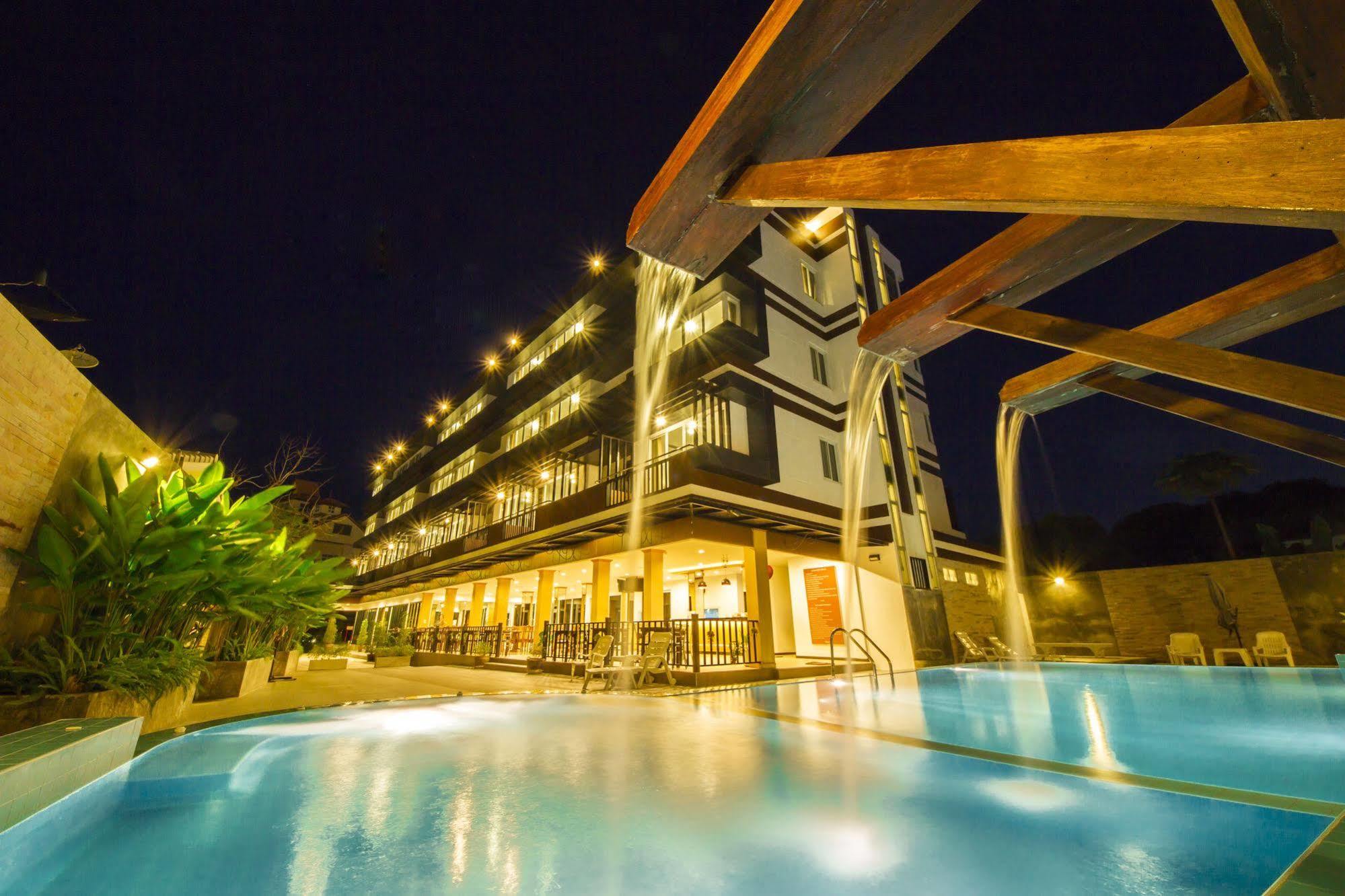 Th Beach Hotel Hua Hin Ngoại thất bức ảnh